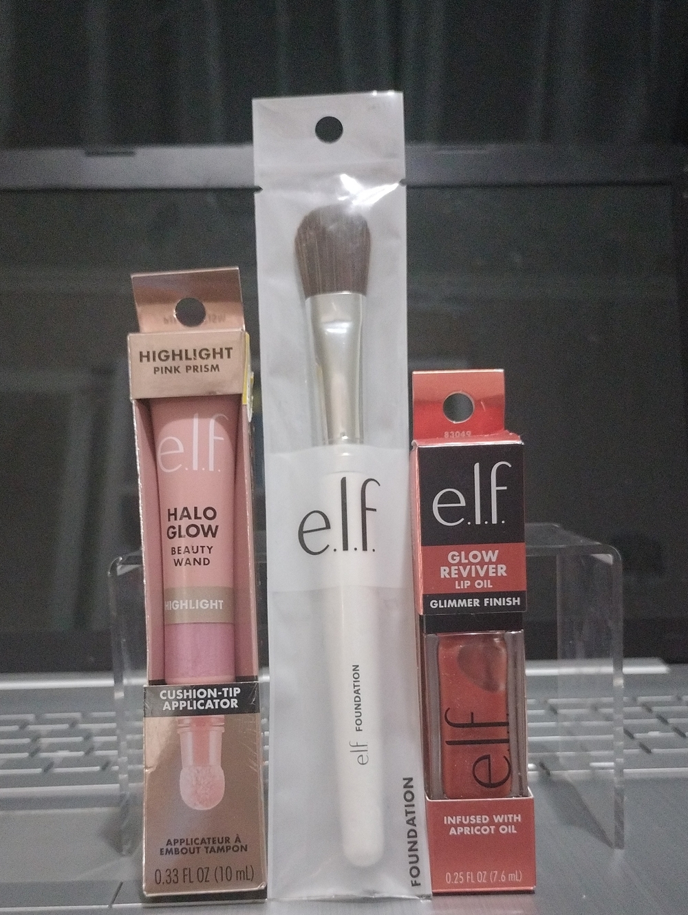 Elf Halo Glow Highlight ,Glow Reviver Lip Oil & Foundation Brush Bundle